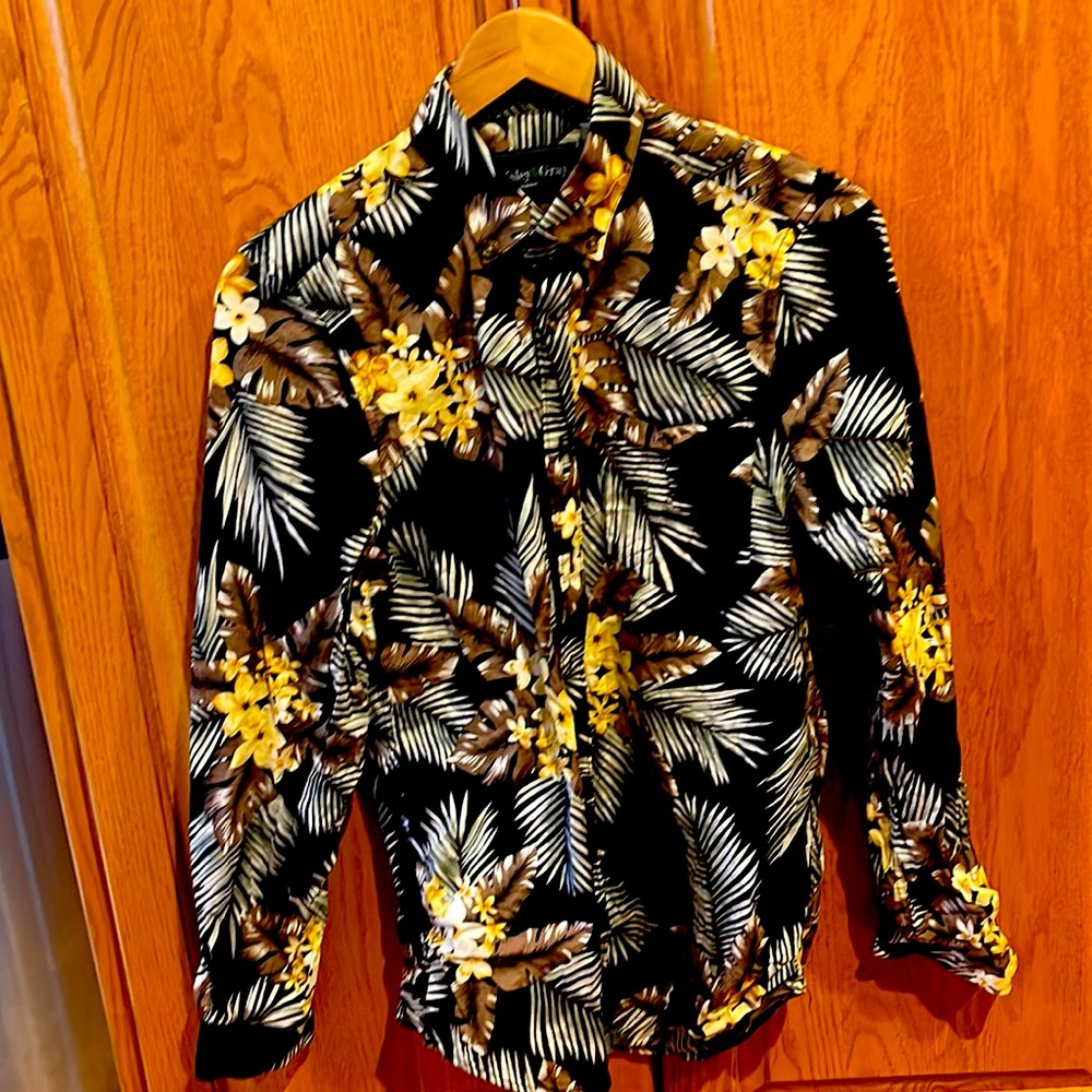 Men’s long sleeve shirt
